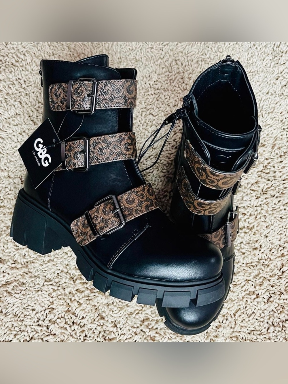 Guess GB Adalia Lace Up Lug Sole Combat Bootie Size 8.5